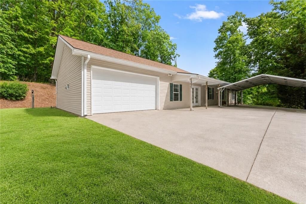 Property Photo: 398 Gold Ridge Road GA 30533