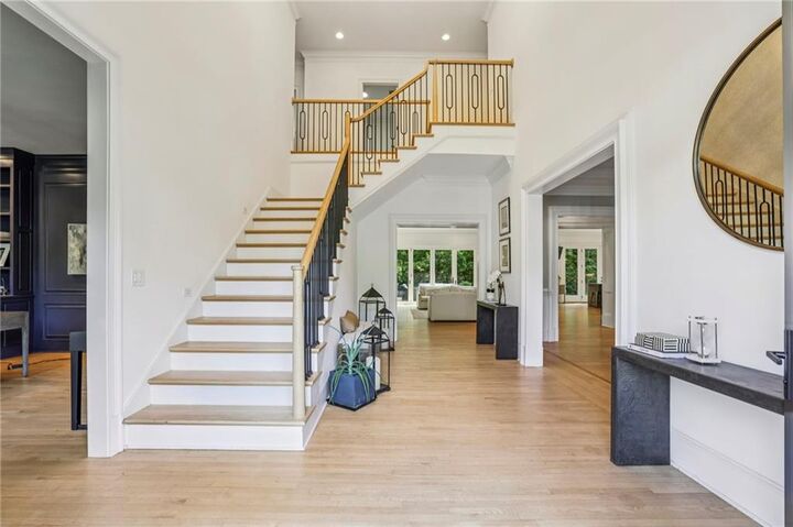 Property Photo: 425 Laurel Chase Court GA 30327