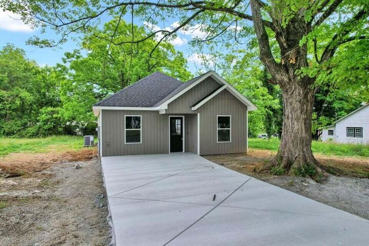 Property Photo:  22 Ingleside Avenue  TN 37329 
