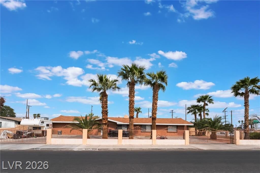 Property Photo:  1413 South 17th Street  NV 89104 
