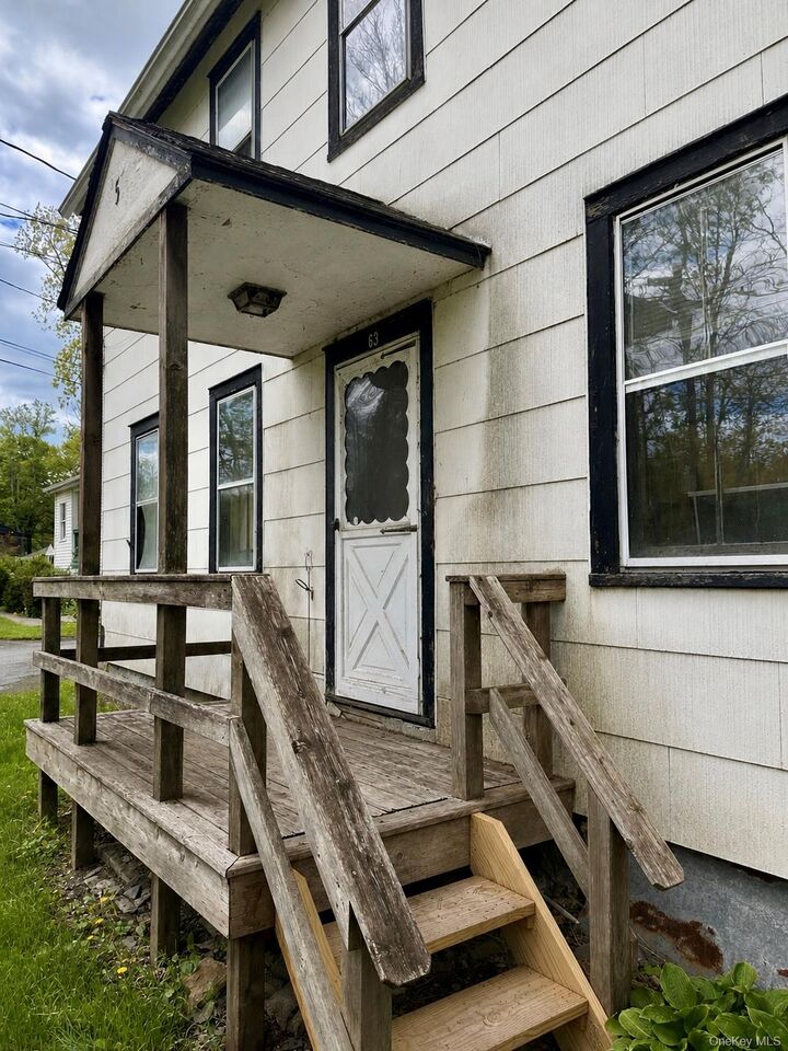 Property Photo:  953 Creek Locks Road  NY 12472 