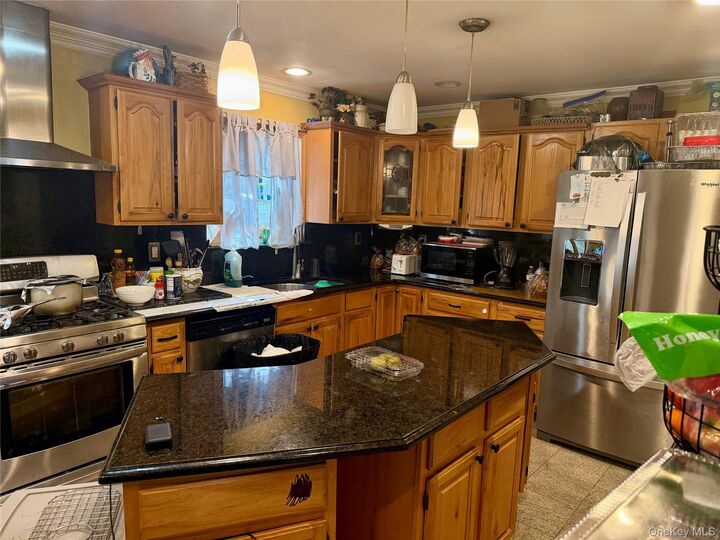 Property Photo: 35 Shelton Court NY 11779