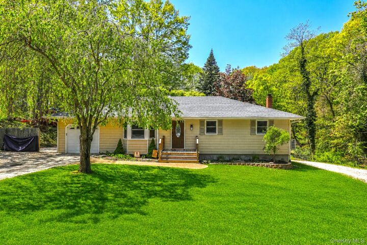 Property Photo:  11 Oakwood Drive  NY 11792 