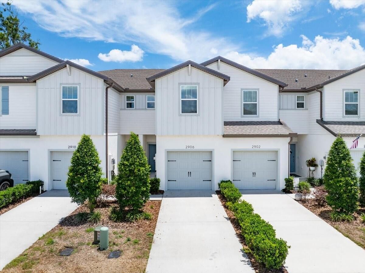 Property Photo:  2906 Deer Pine Trail  FL 34638 