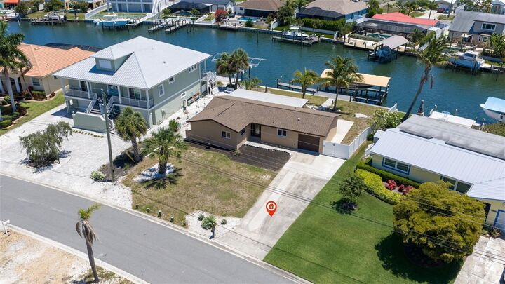 Property Photo: 5108 Commonwealth Road FL 34221