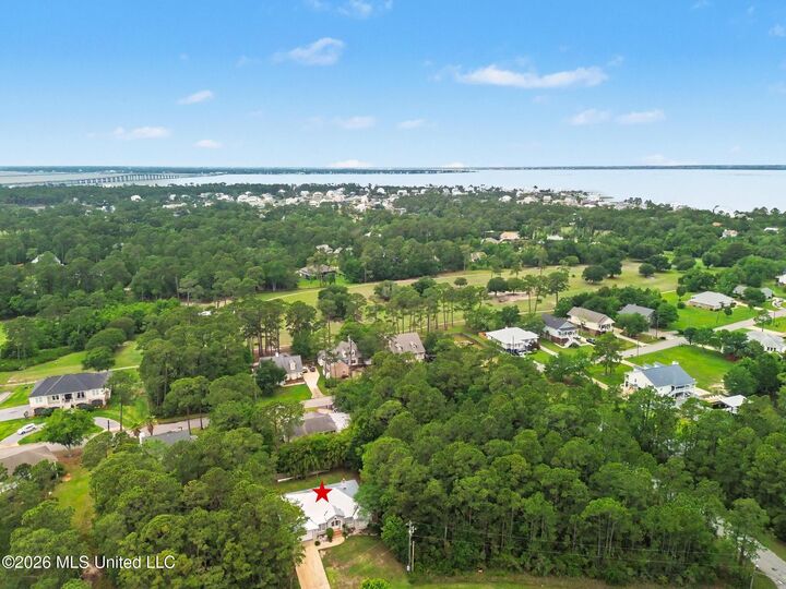 Property Photo:  515 Royal Oak Drive  MS 39571 