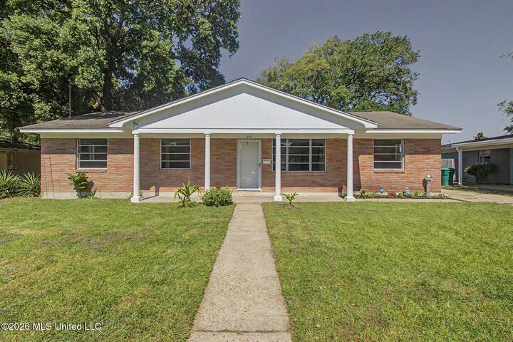 Property Photo:  609 Anniston Avenue  MS 39507 