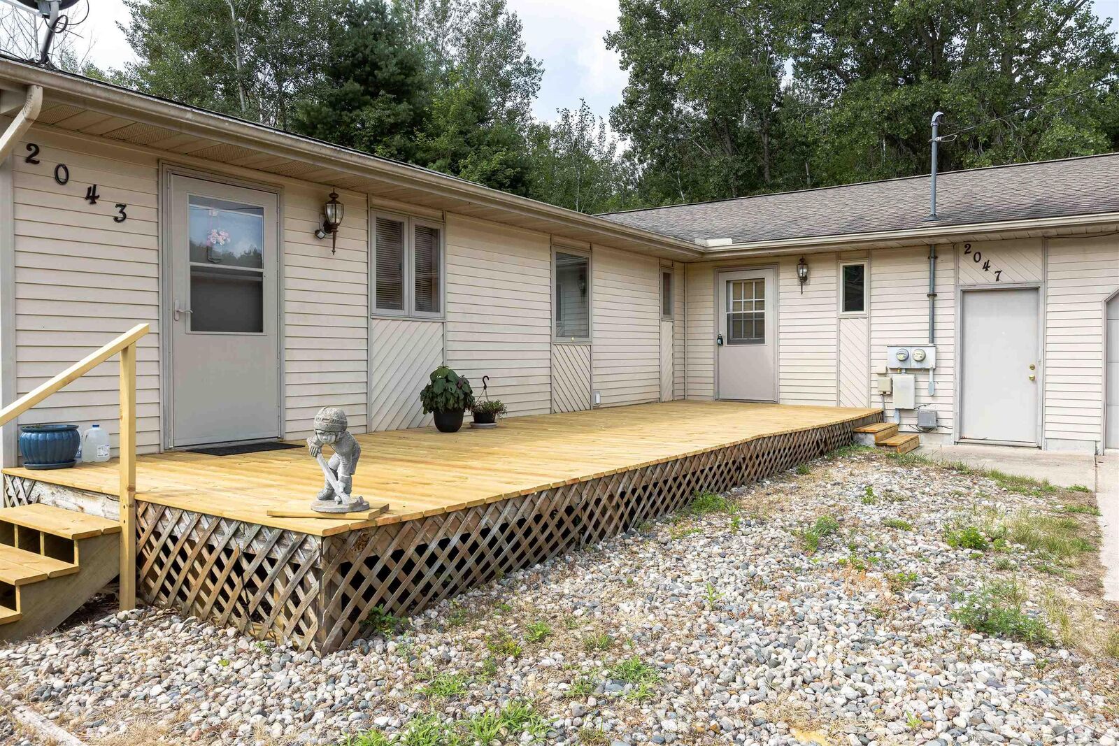 Property Photo:  2043/2047 N Neiner Road  MI 48657 