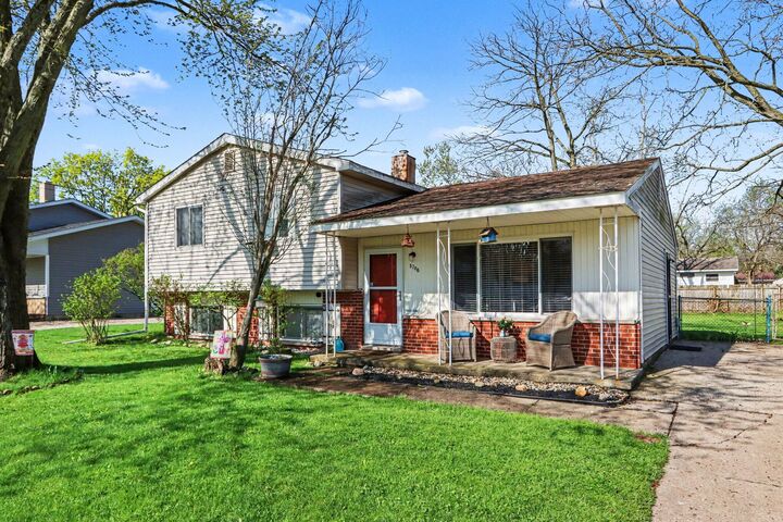 Property Photo:  5706 Cranston Street  MI 49002 