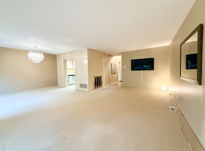 Property Photo: 1864 Mission Hills Lane IL 60062