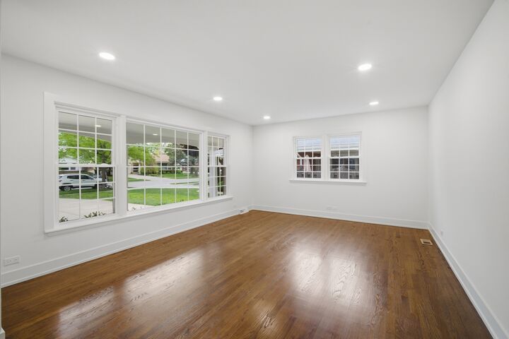 Property Photo:  2141 Walnut Street  IL 60068 
