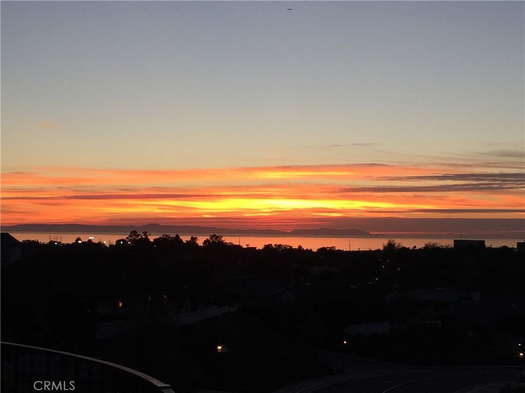 Property Photo:  1921 Yacht Colinia  CA 92660 