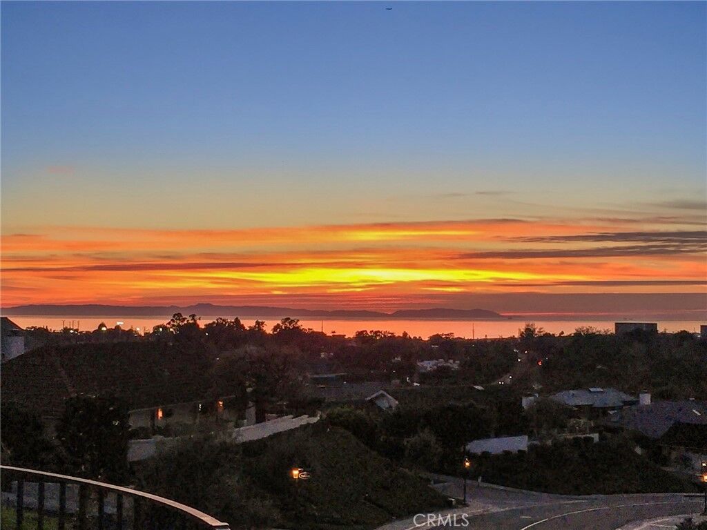 Property Photo:  1921 Yacht Colinia  CA 92660 