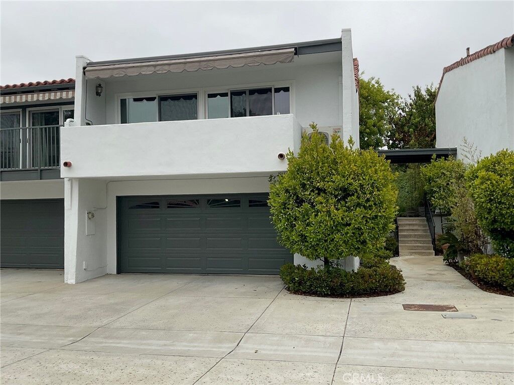Property Photo:  2307 Eastbluff  CA 92660 