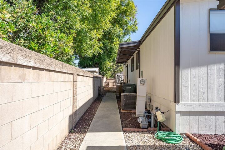 Property Photo:  1778 Burr Oak Way  CA 92543 