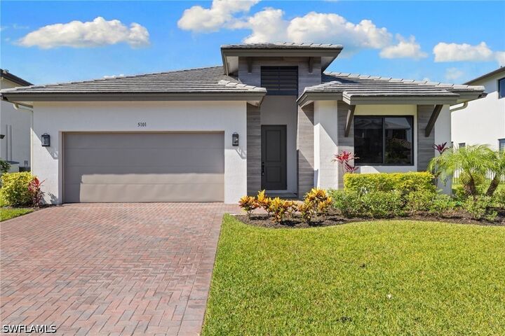 Property Photo: 5101 Gambero Way FL 34142