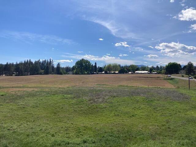 Property Photo:  1xxx S Juniper St  WA 99141 