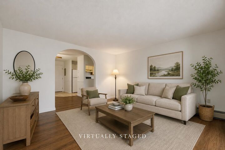 Property Photo: 5 Timberwood Drive NH 03045
