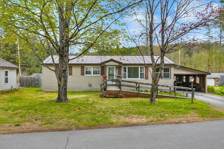 Property Photo:  1 Shannon Court  NH 03773 
