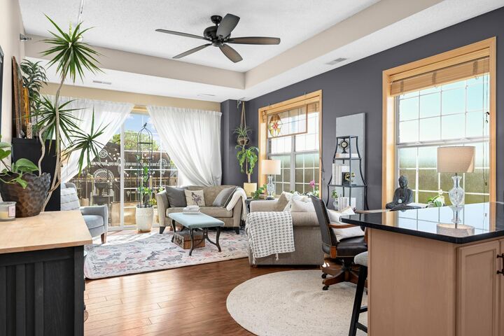 Property Photo:  3310 Nicollet Avenue 301  MN 55408 