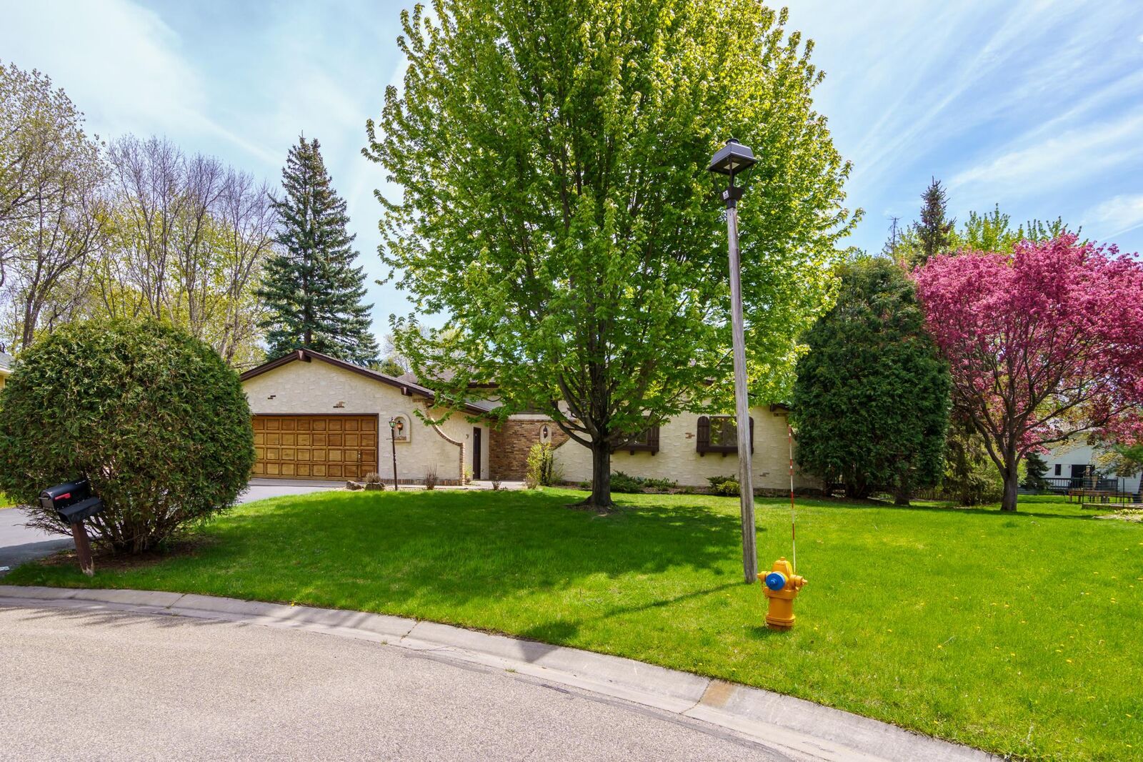 Property Photo:  2640 Alvarado Lane N  MN 55447 