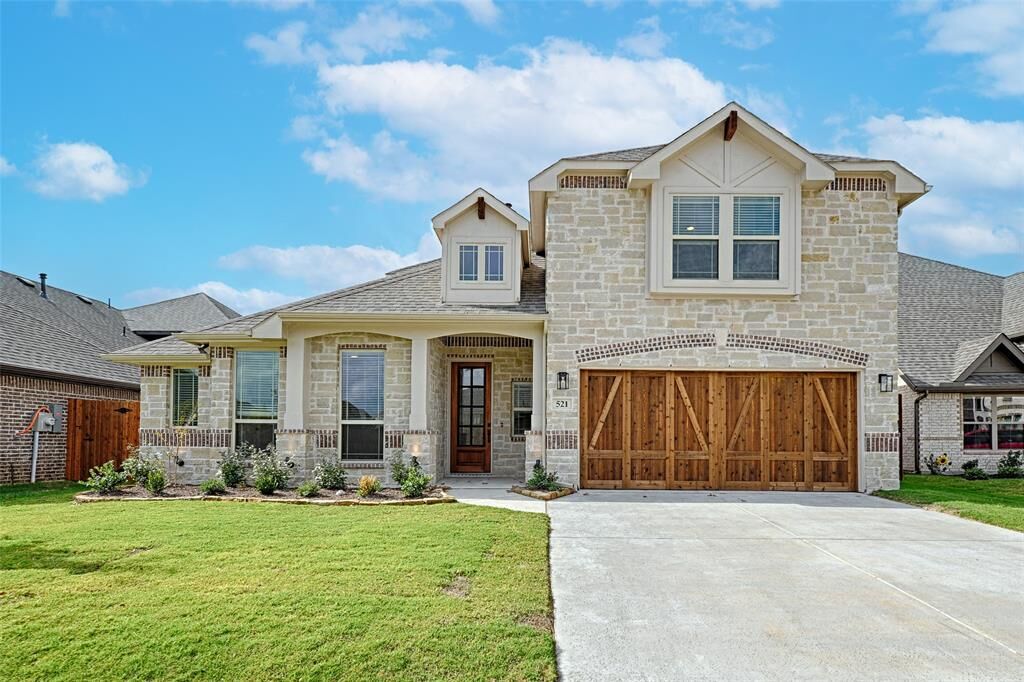 Property Photo:  521 Livia Street  TX 76028 