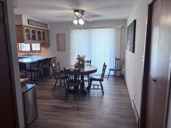 Property Photo:  160 6th Ave NE  IA 51031 