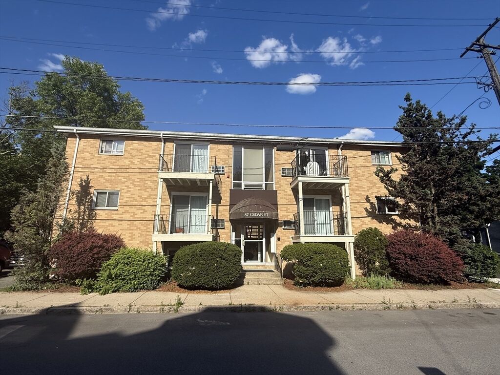 Property Photo:  87 Cedar Street 6  MA 02148 