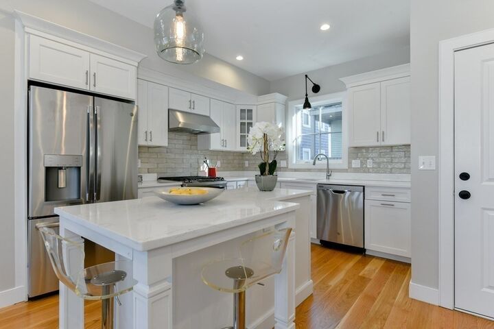 Property Photo:  145 Stoughton St 4  MA 02125 