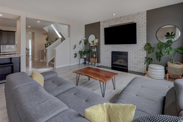Property Photo:  468 Livingston View NE  AB T3P 0Z7 