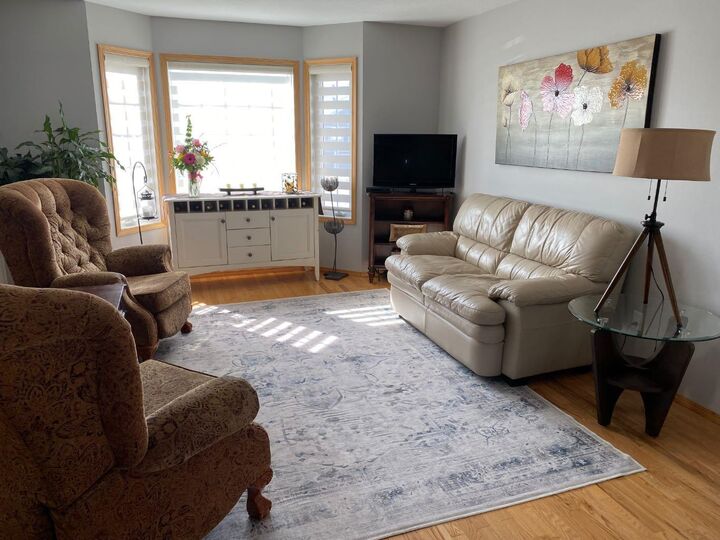 Property Photo: 110 5th Avenue E AB T0J 1P0