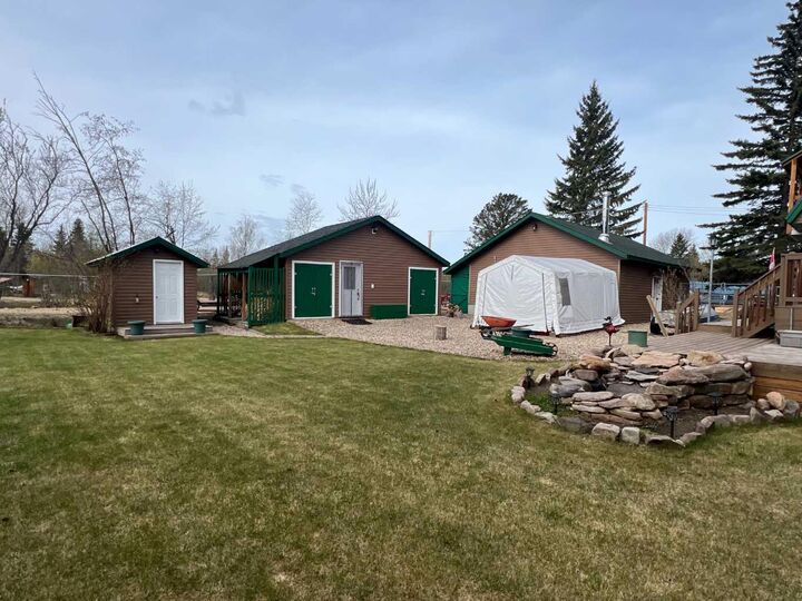 Property Photo:  113 Herb Crescent  AB T0G 2A0 