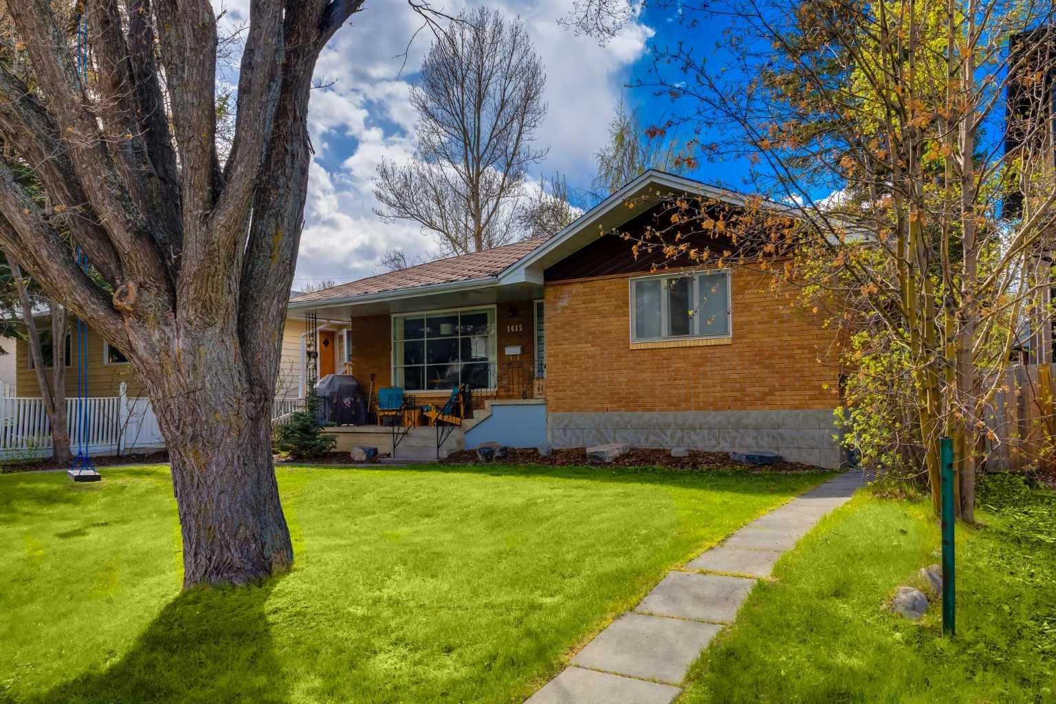 Property Photo:  1415 43 Street SW  AB T3C 2A3 