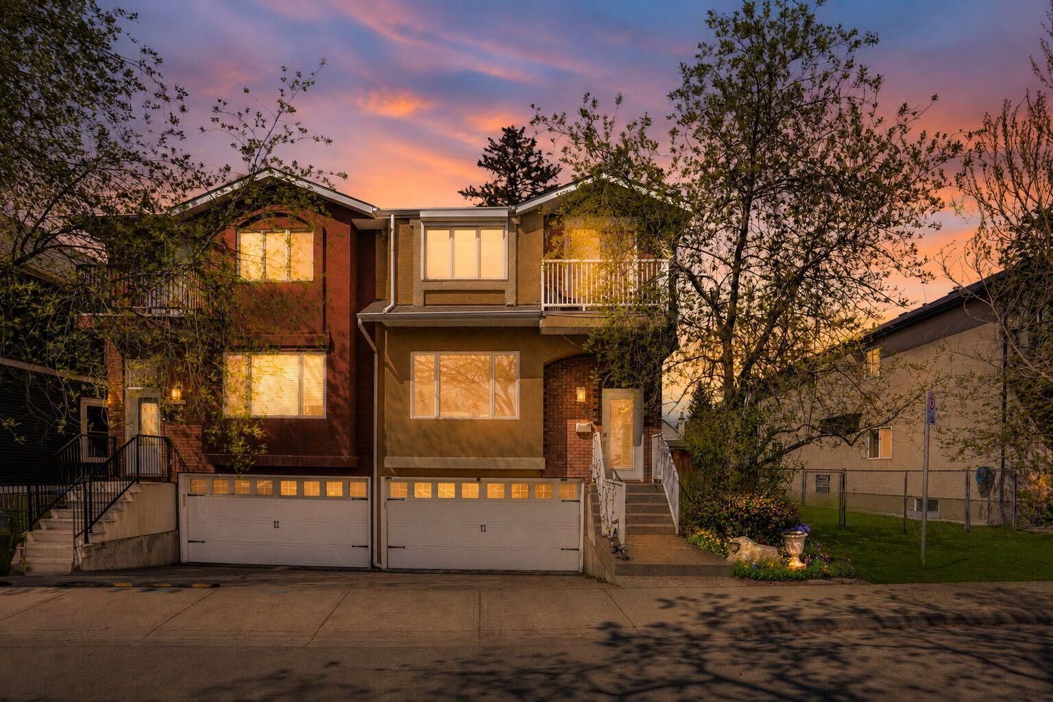 Property Photo:  1650 Westmount Boulevard NW  AB T2N 3G6 