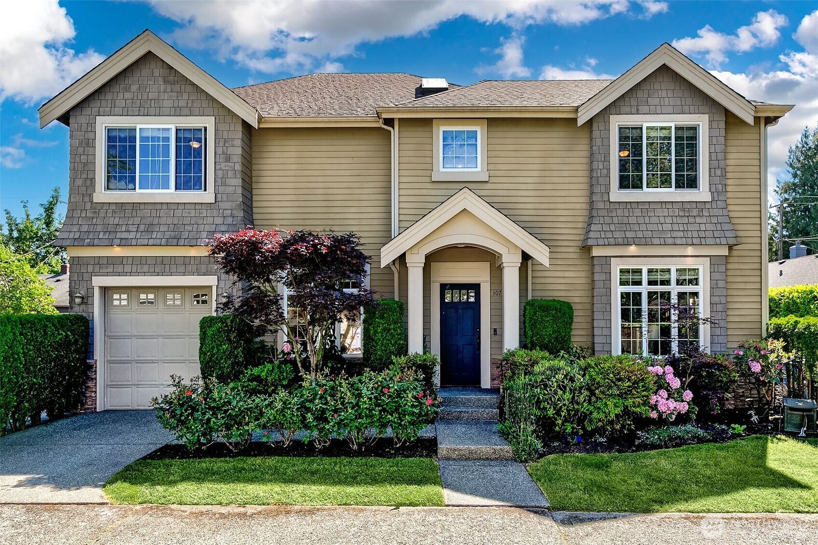 Property Photo:  107  29th Avenue E  WA 98112 
