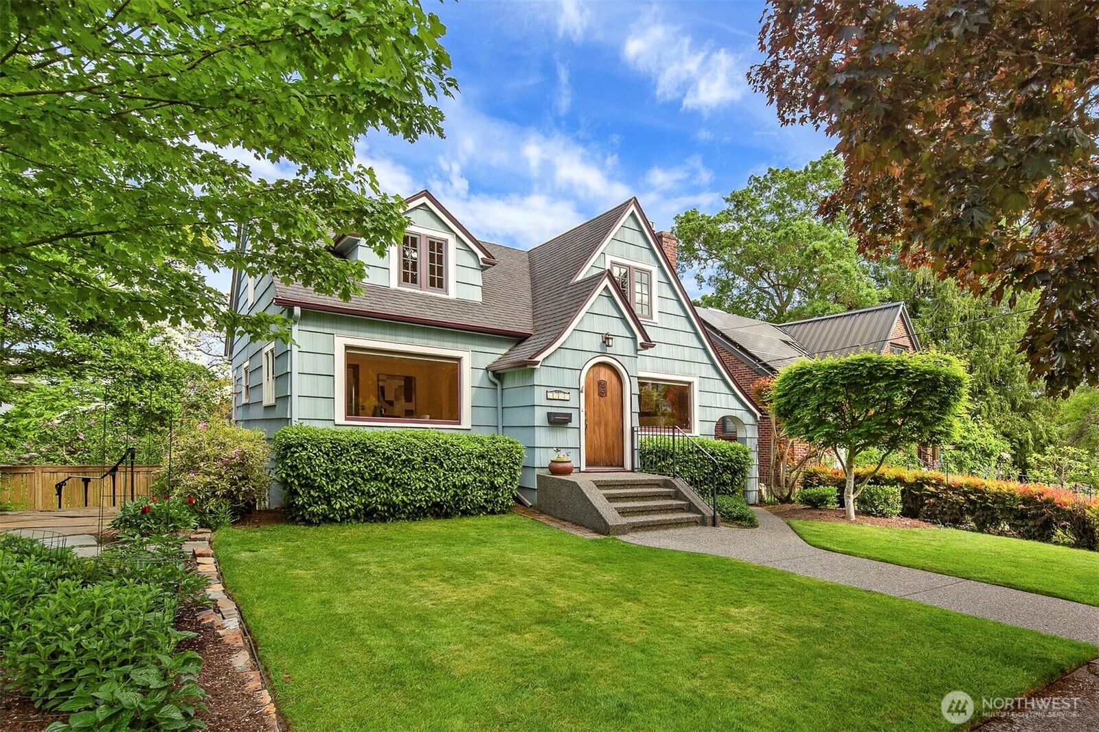 Property Photo:  6206  36th Avenue NE  WA 98115 