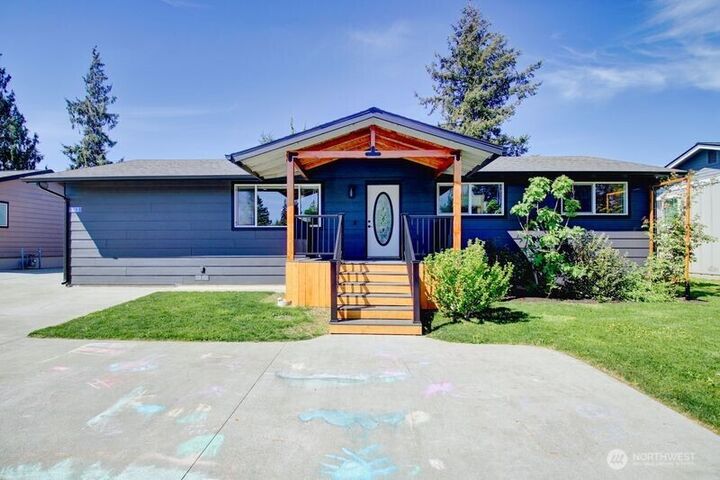 Property Photo:  1113  Curtis Street  WA 98233 