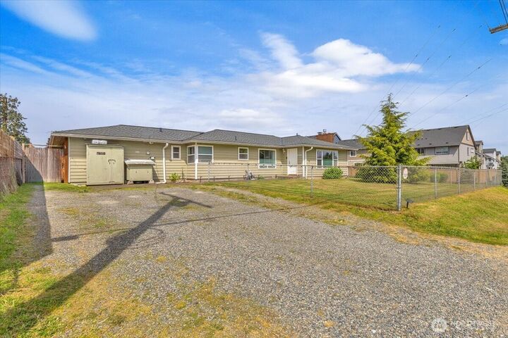 Property Photo:  27205  124th Avenue SE  WA 98030 