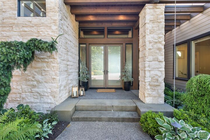Property Photo: 946 7th Court WA 98333