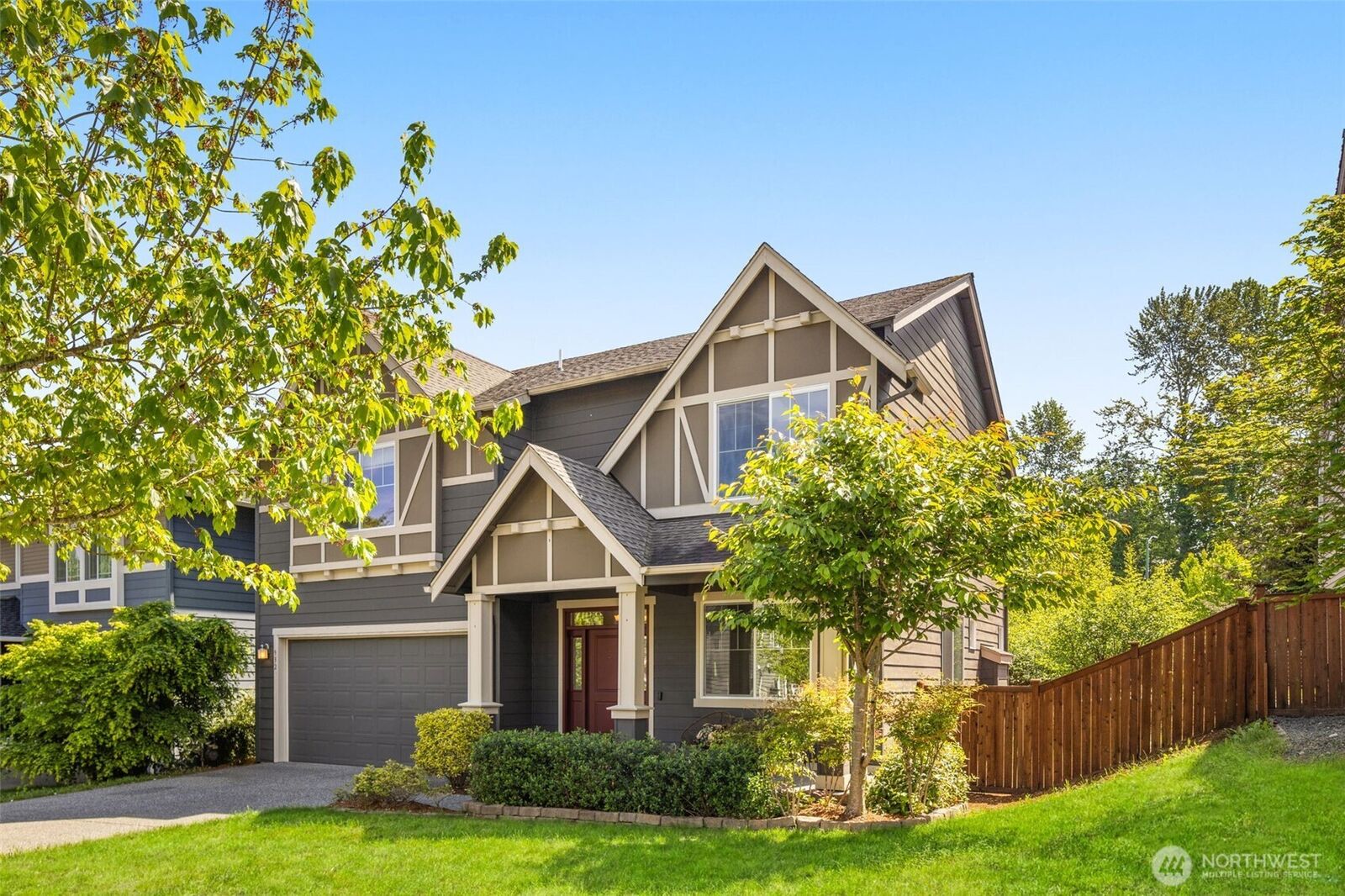 Property Photo:  932  Clearwater Court  WA 98273 