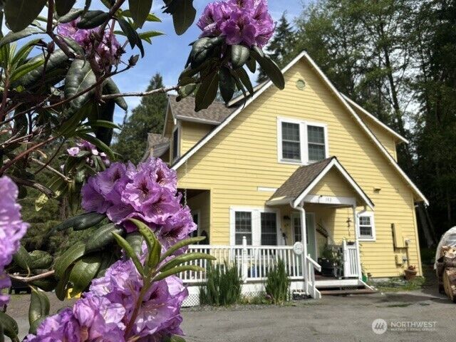 Property Photo:  143  Johnson Lane  WA 98277 