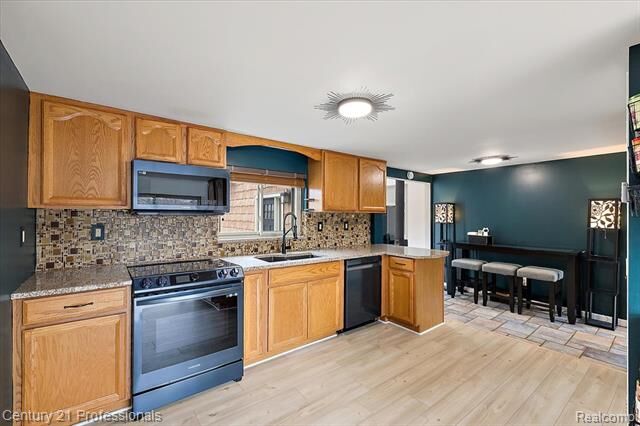 Property Photo:  3185 Shimmons Road  MI 48326 