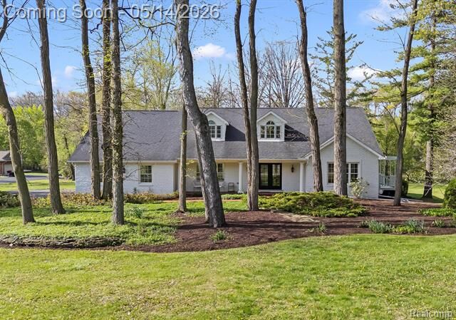 Property Photo:  7035 Ten Hill Road  MI 48322 