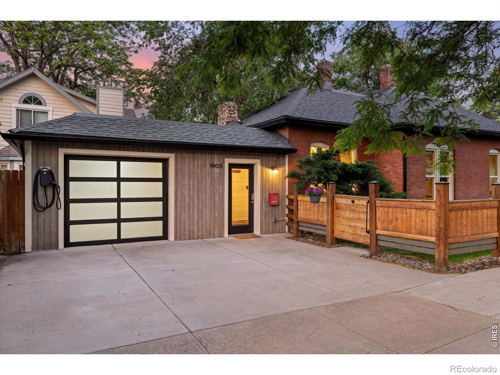 Property Photo:  1905 Arapahoe Avenue  CO 80302 