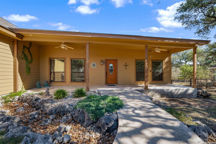 Property Photo: 905 Cypress Pass Rd TX 78070