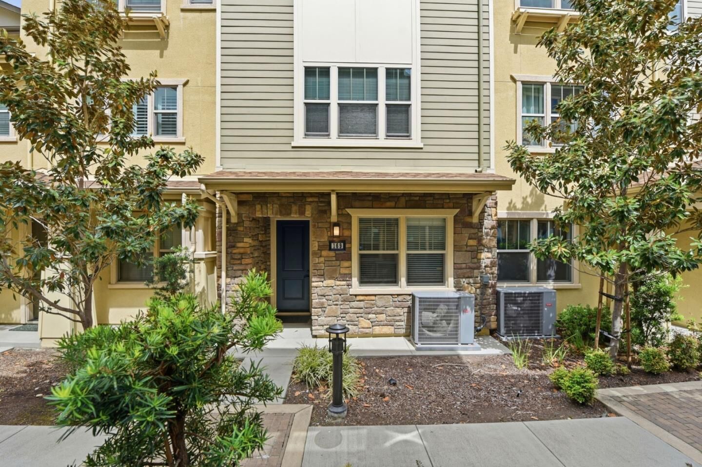 Property Photo: 169 Branta Common CA 94539