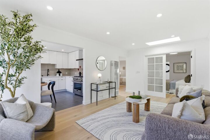 Property Photo:  306 Crescent Avenue  CA 94110 
