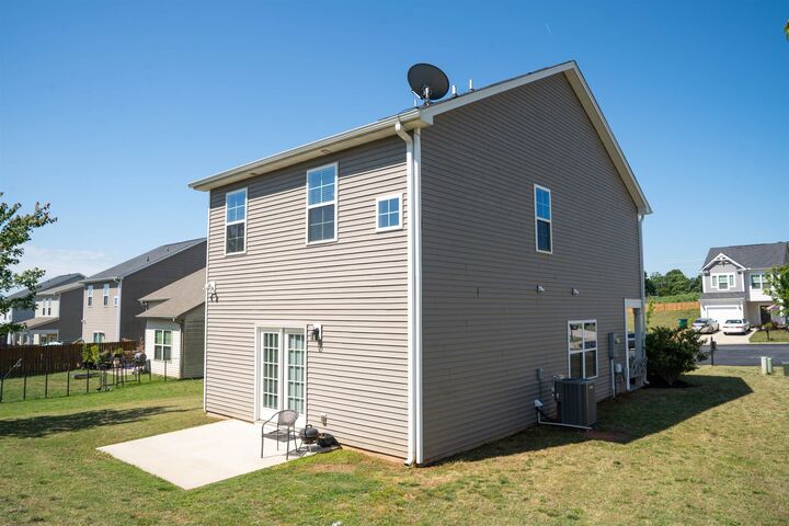 Property Photo: 436 N Ivestor Court SC 29349