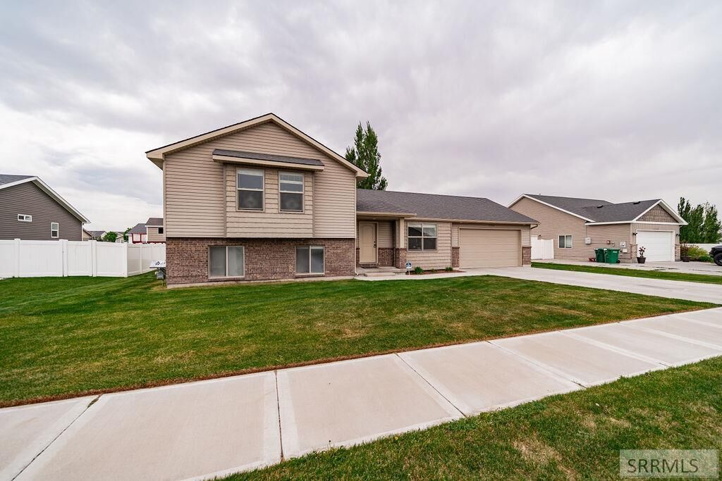 Property Photo:  3750 Ridgeland Drive  ID 83401 