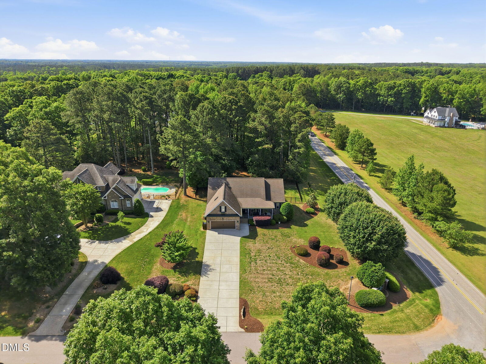 Property Photo:  10 Georgetown Woods Drive  NC 27596 